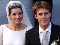 Italian ‘prince’ weds actress on BBC News