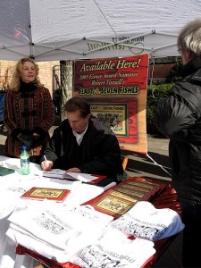 Robert Tinnell signing books at the Feast of the Seven Fishes Festival