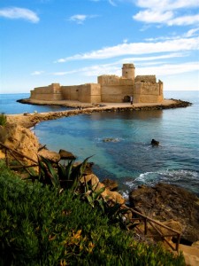 Le Castella, the floating 16th century Aragonese castle