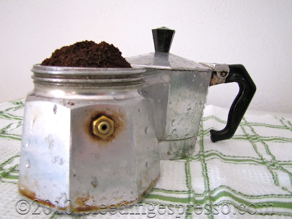 How the Moka works: lift the lid and discover all its secrets